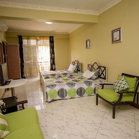 Grand Global Hotel Кампала Экстерьер фото