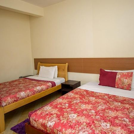 Grand Global Hotel Кампала Экстерьер фото