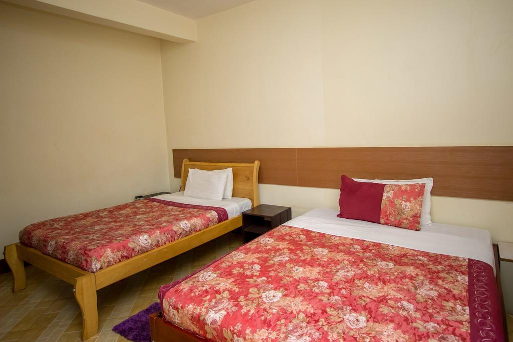 Grand Global Hotel Кампала Экстерьер фото