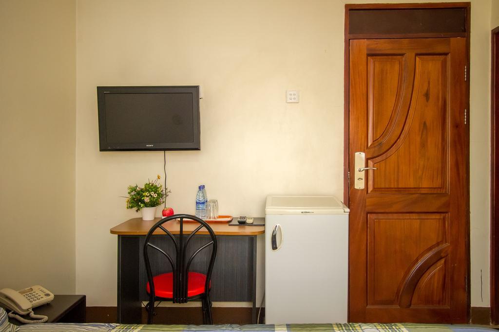 Grand Global Hotel Кампала Экстерьер фото