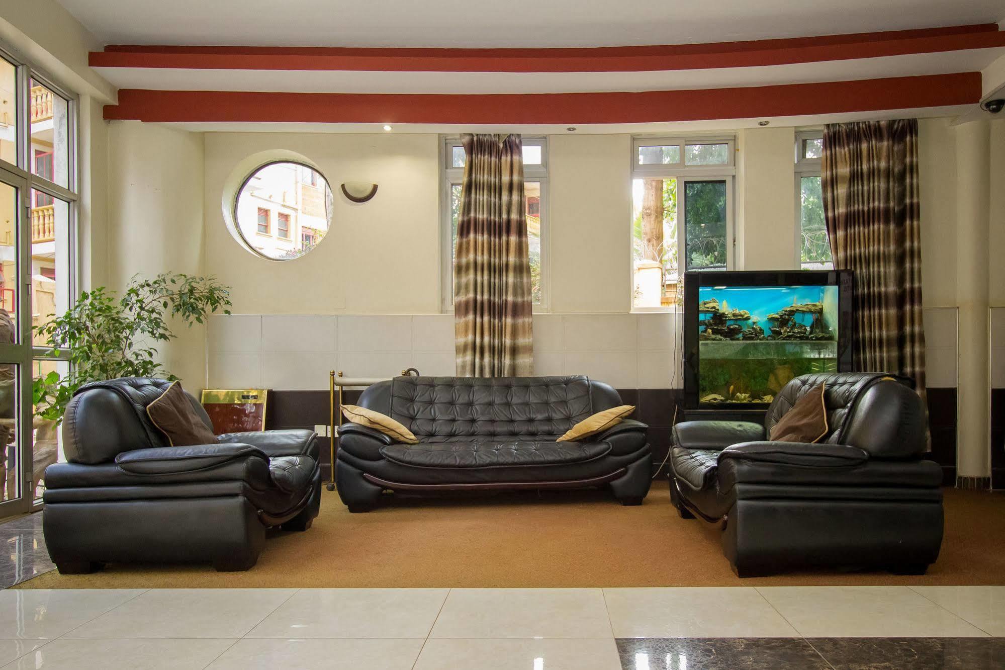 Grand Global Hotel Кампала Экстерьер фото
