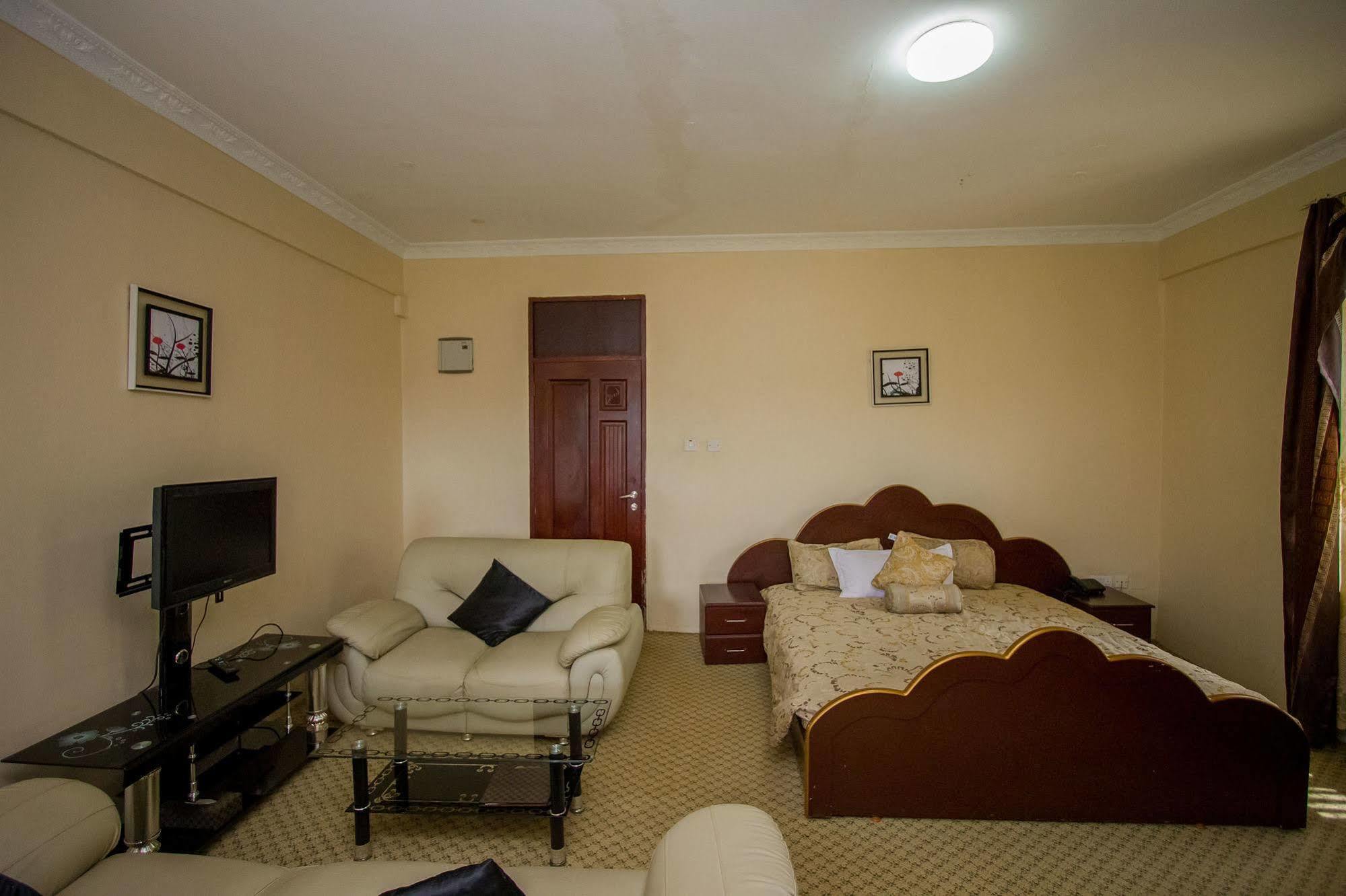 Grand Global Hotel Кампала Экстерьер фото