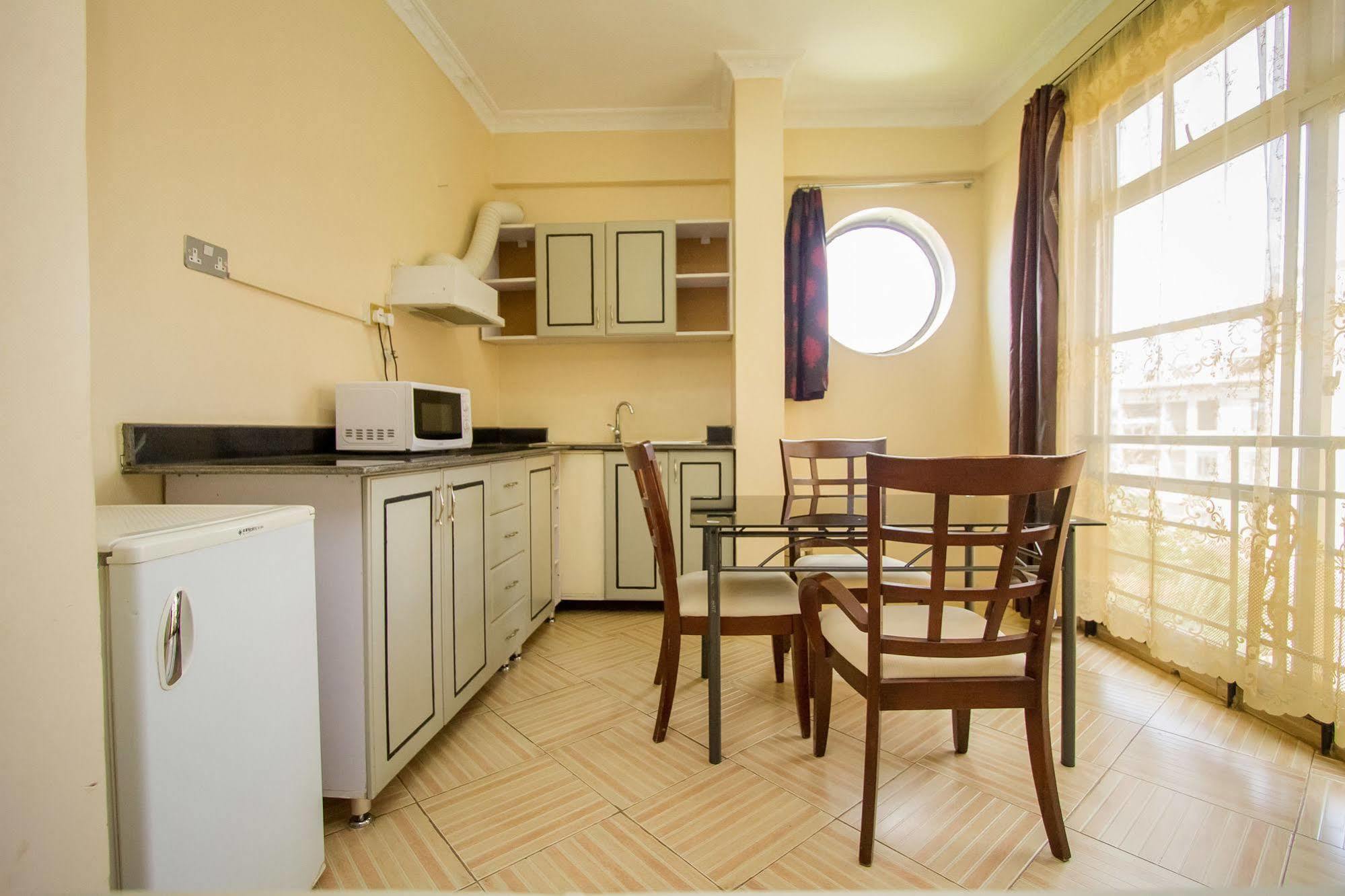 Grand Global Hotel Кампала Экстерьер фото