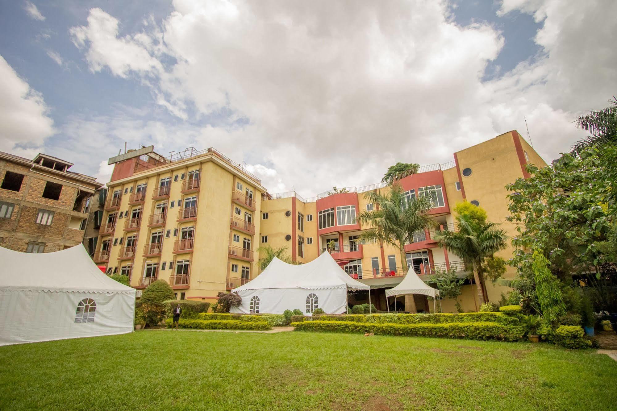 Grand Global Hotel Кампала Экстерьер фото