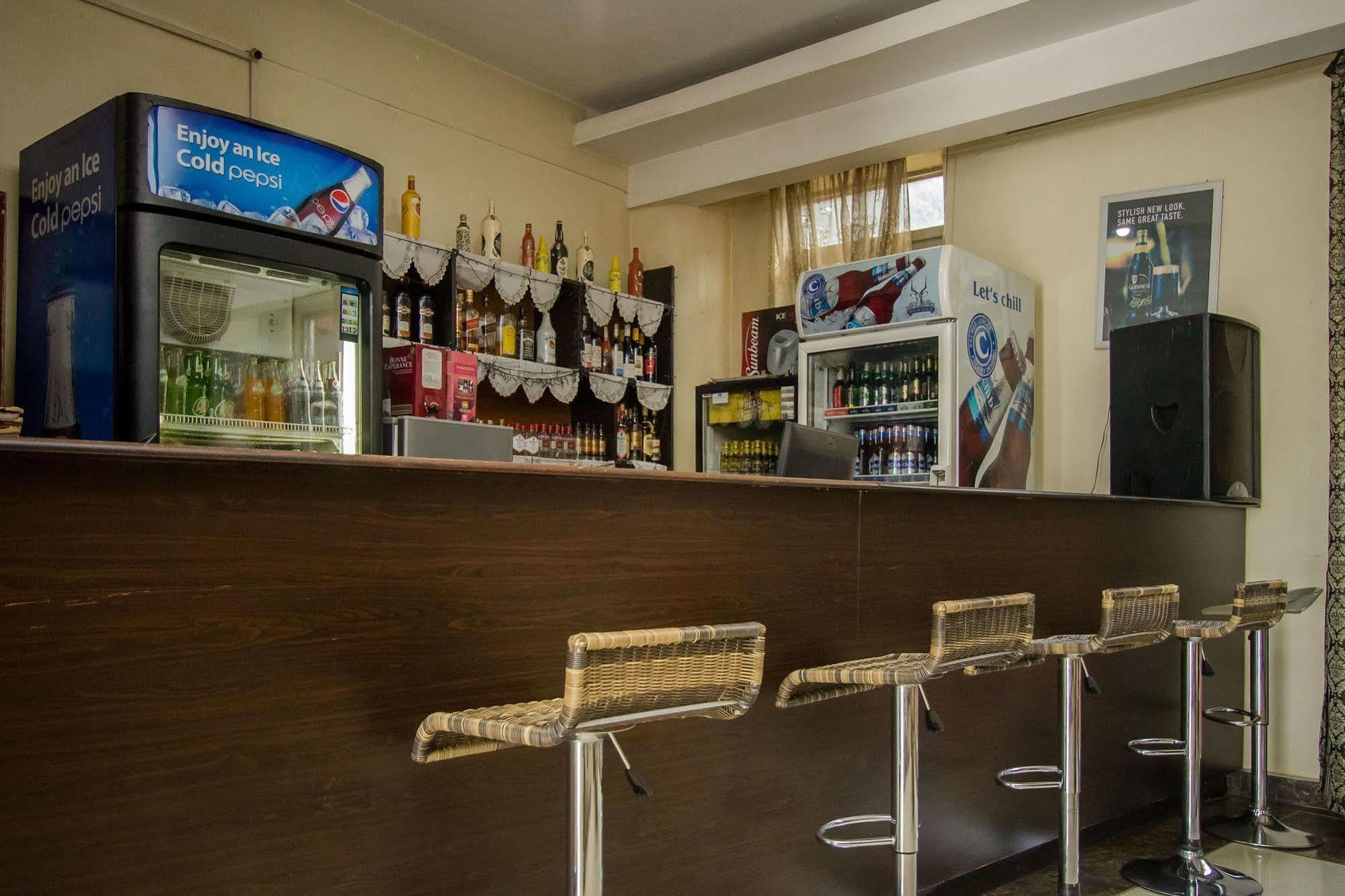 Grand Global Hotel Кампала Экстерьер фото
