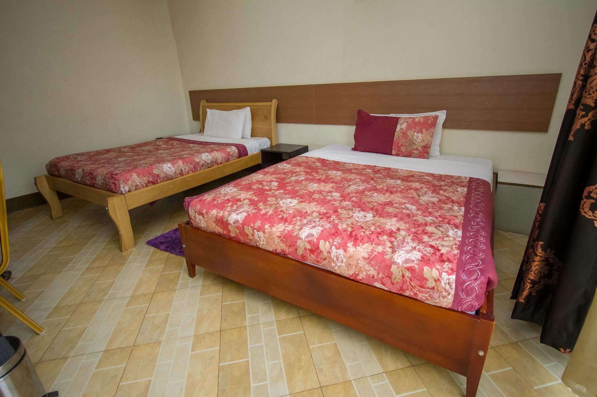 Grand Global Hotel Кампала Экстерьер фото