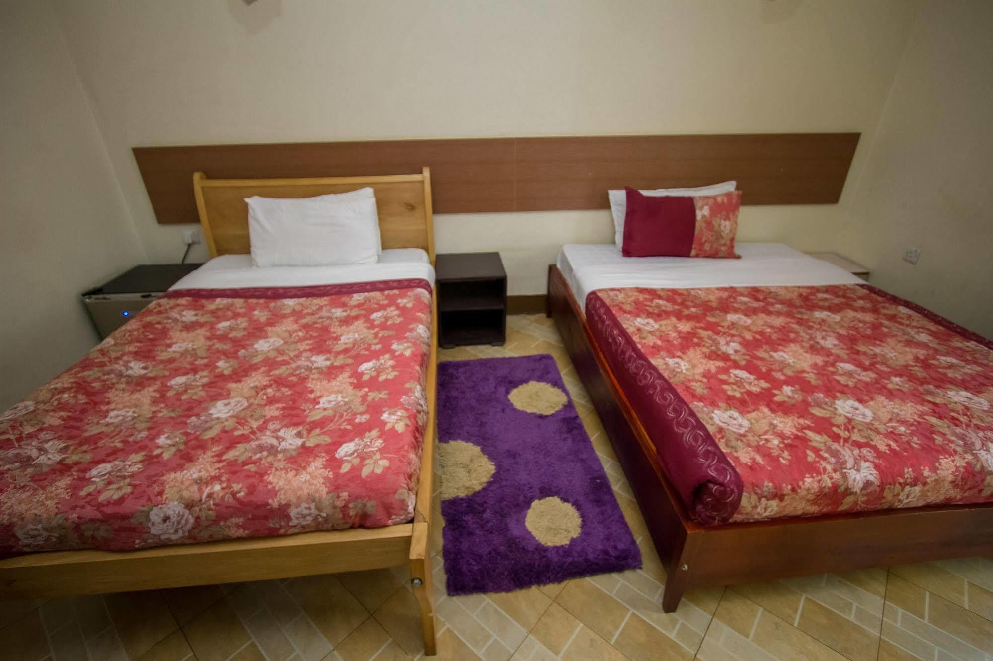 Grand Global Hotel Кампала Экстерьер фото